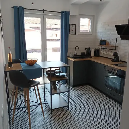 Ora Apartment *