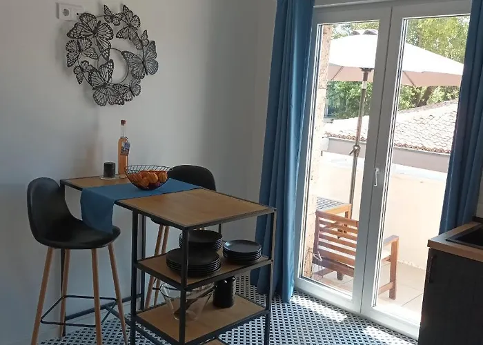 Ora شقة بالشيك